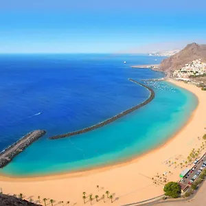 https://211-los-cristianos-first-sea-line-swimming-pool.tenerifehoteles.net